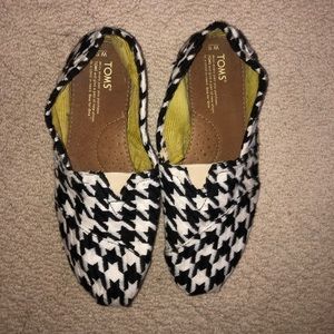 Toms Houndstooth Classics size 10 black white